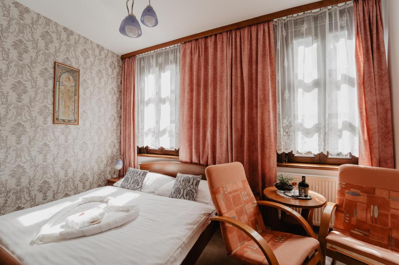 Hotel U Lipy Hřensko Kültér fotó